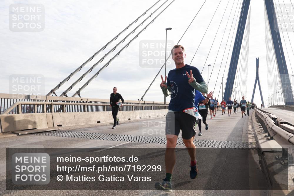 03.10.2024 - Köhlbrandbrückenlauf Matties Gatica Varas http://msf.ph/oto/7192299 03.10.2024 09:27:27 Position 2 1947 meine-sportfotos.de