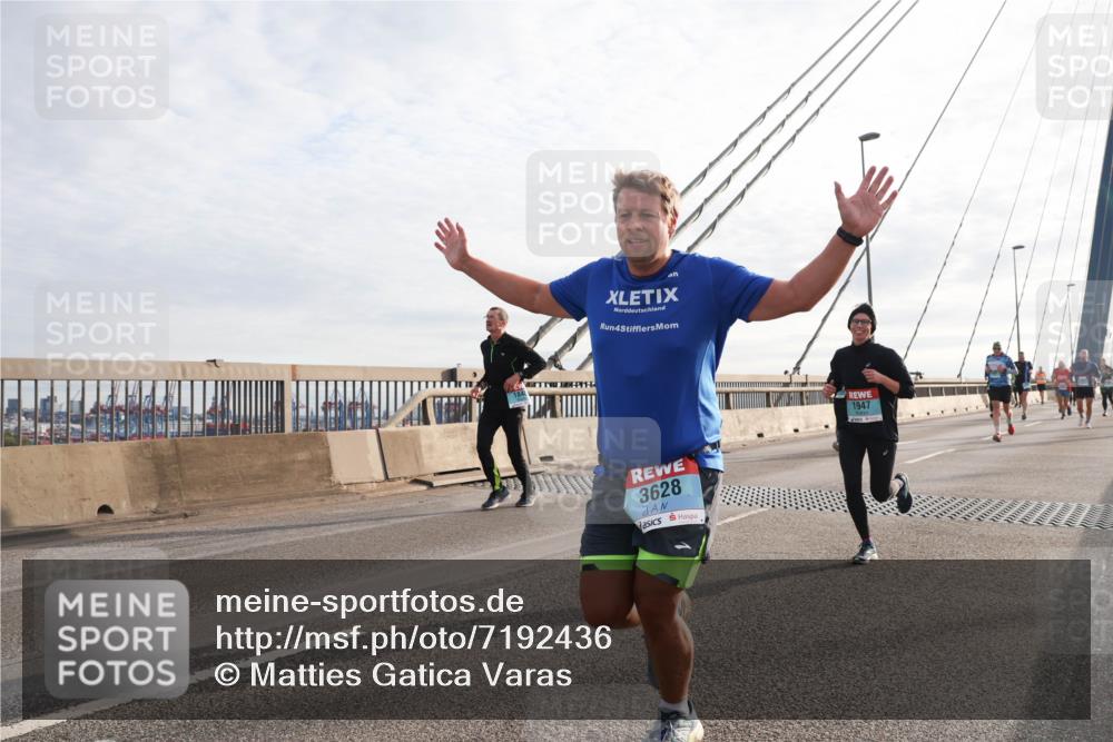 03.10.2024 - Köhlbrandbrückenlauf Matties Gatica Varas http://msf.ph/oto/7192436 03.10.2024 09:27:29 Position 2 4, 3628, 1947 meine-sportfotos.de