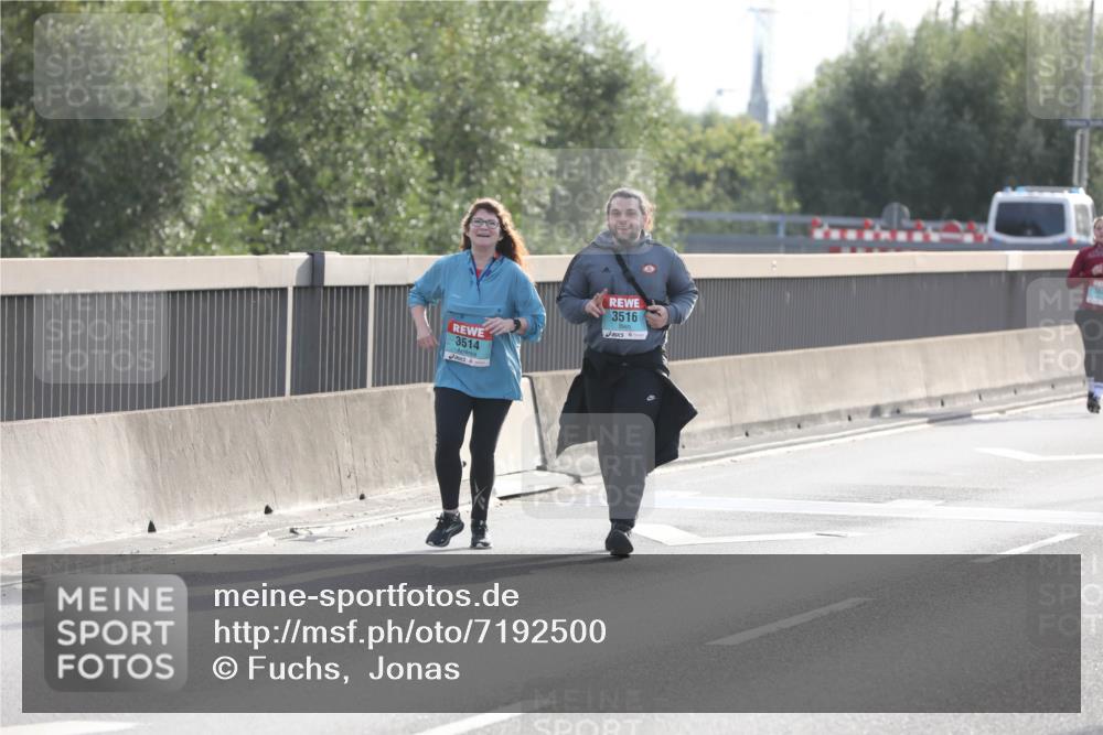 03.10.2024 - Köhlbrandbrückenlauf Fuchs,  Jonas http://msf.ph/oto/7192500 03.10.2024 09:25:55 Position 3 3514, 3516 meine-sportfotos.de