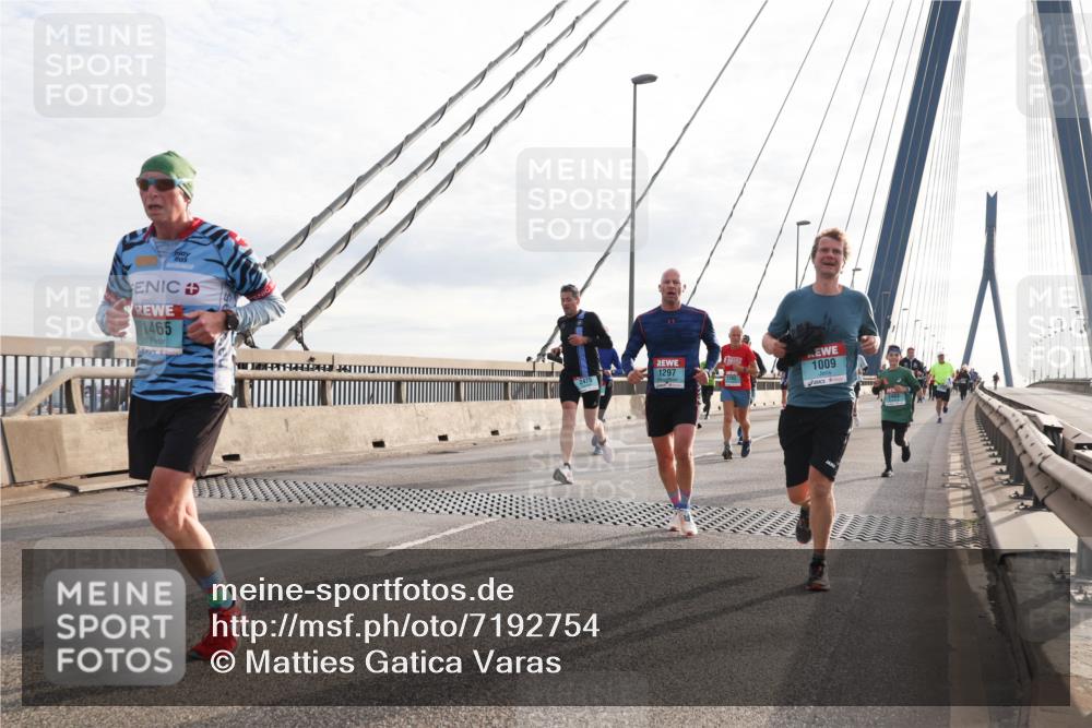 03.10.2024 - Köhlbrandbrückenlauf Matties Gatica Varas http://msf.ph/oto/7192754 03.10.2024 09:27:33 Position 2 1465, 2475, 1297, 1009 meine-sportfotos.de