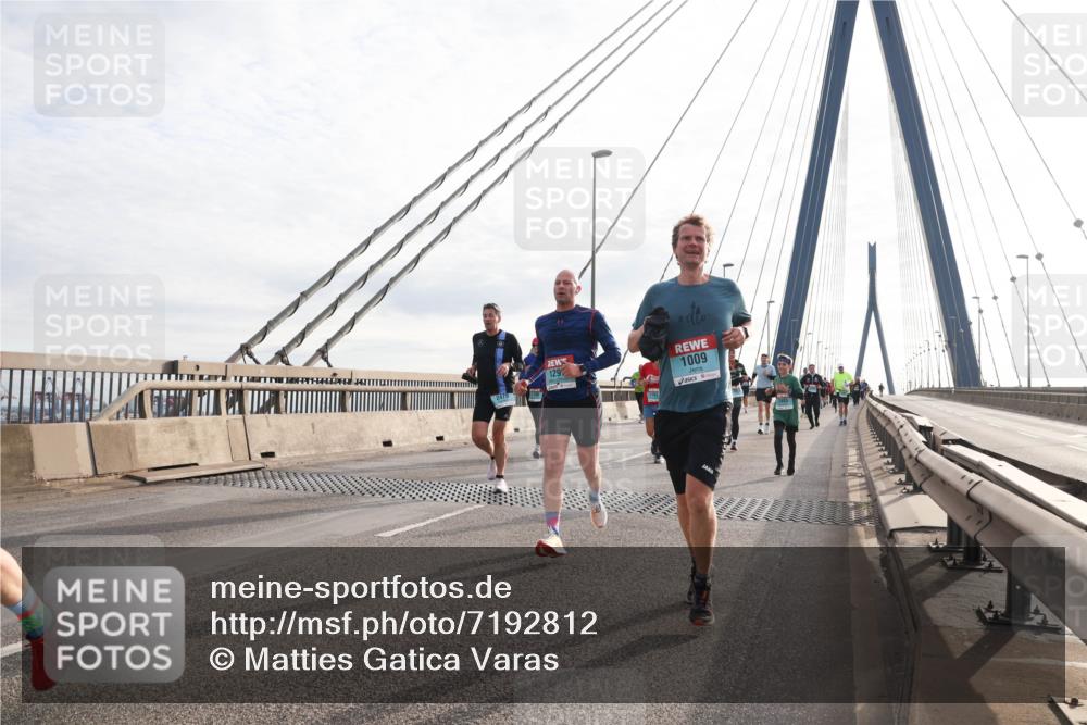 03.10.2024 - Köhlbrandbrückenlauf Matties Gatica Varas http://msf.ph/oto/7192812 03.10.2024 09:27:34 Position 2 129, 1009 meine-sportfotos.de