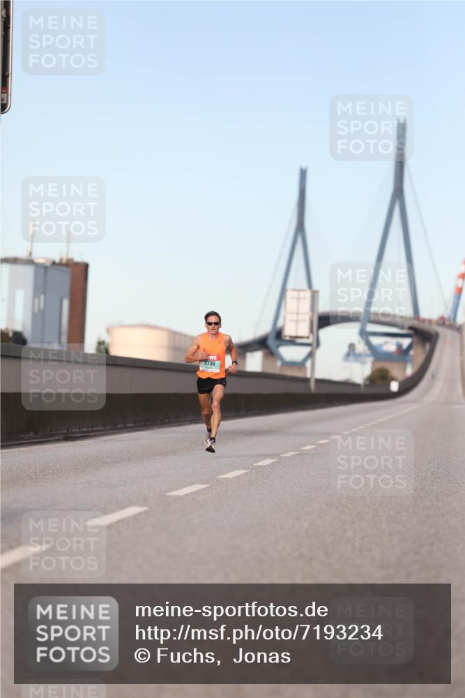 03.10.2024 - Köhlbrandbrückenlauf Fuchs,  Jonas http://msf.ph/oto/7193234 03.10.2024 09:30:53 Position 3 3735 meine-sportfotos.de