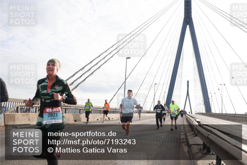 03.10.2024 - Köhlbrandbrückenlauf Matties Gatica Varas http://msf.ph/oto/7193243 03.10.2024 09:27:38 Position 2 2071 meine-sportfotos.de