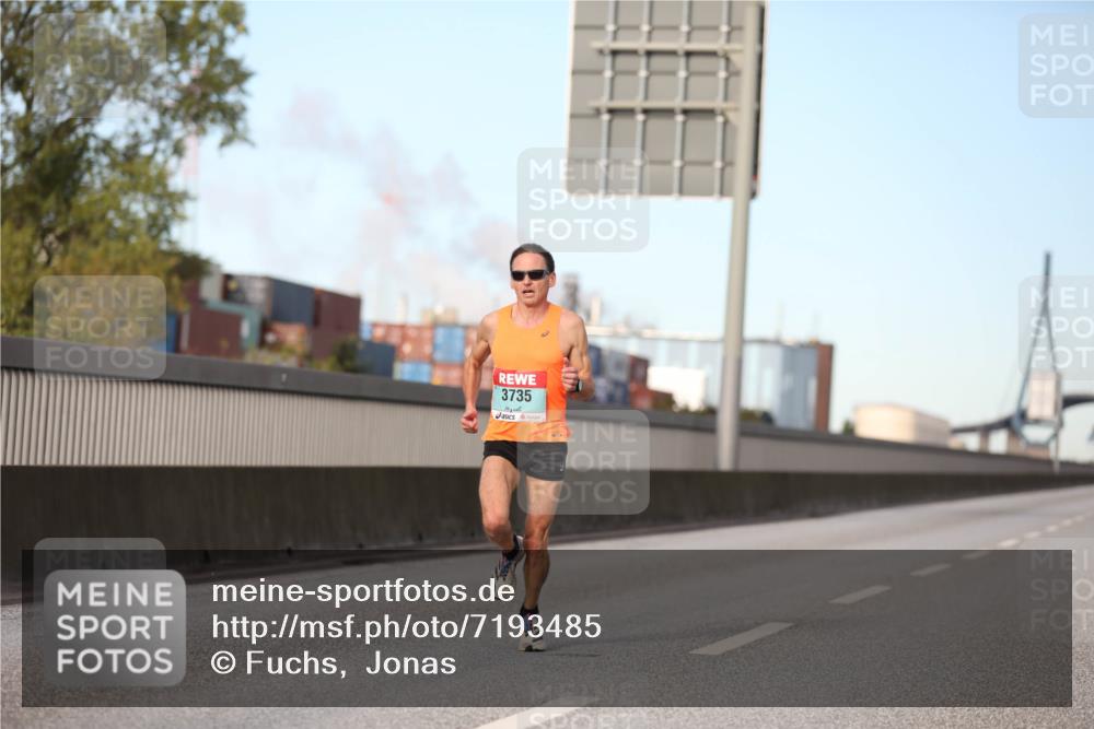 03.10.2024 - Köhlbrandbrückenlauf Fuchs,  Jonas http://msf.ph/oto/7193485 03.10.2024 09:30:58 Position 3 3735 meine-sportfotos.de
