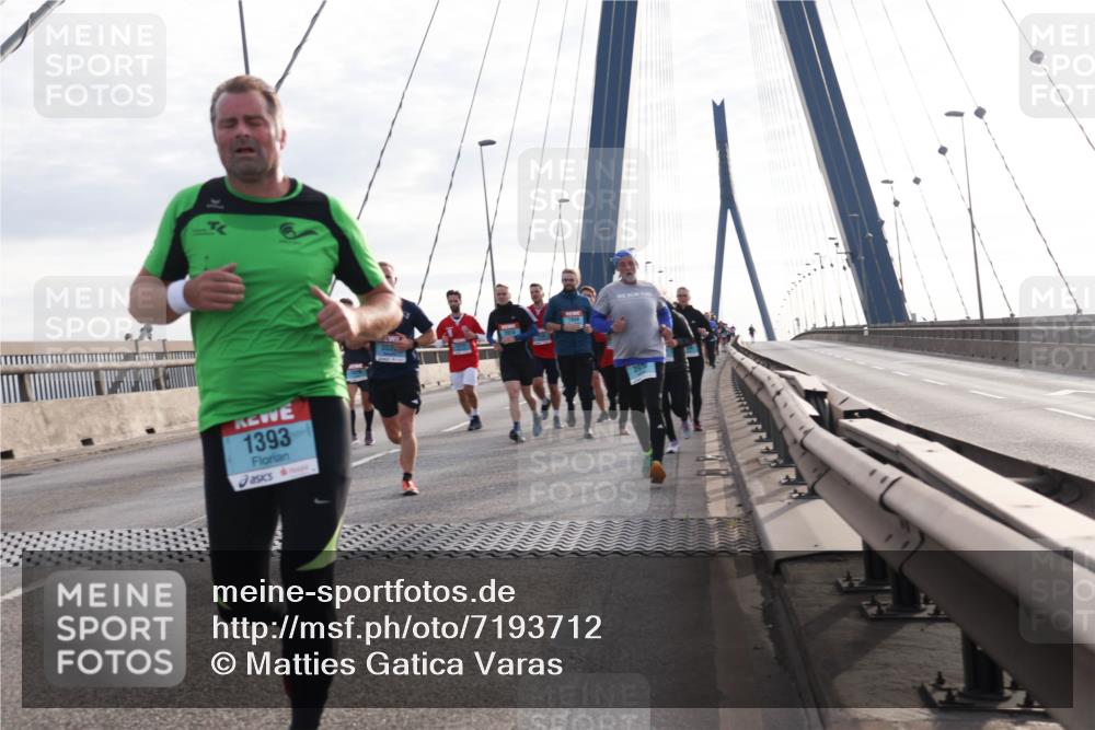 03.10.2024 - Köhlbrandbrückenlauf Matties Gatica Varas http://msf.ph/oto/7193712 03.10.2024 09:27:46 Position 2 1393 meine-sportfotos.de