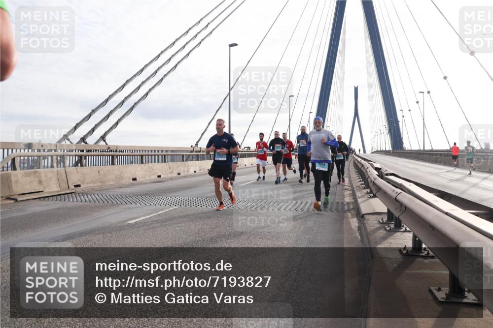 03.10.2024 - Köhlbrandbrückenlauf Matties Gatica Varas http://msf.ph/oto/7193827 03.10.2024 09:27:47 Position 2 2910 meine-sportfotos.de