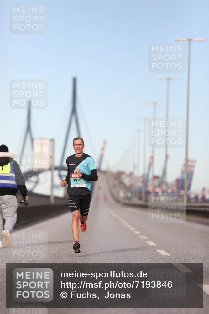 03.10.2024 - Köhlbrandbrückenlauf Fuchs,  Jonas http://msf.ph/oto/7193846 03.10.2024 09:32:44 Position 3 1010 meine-sportfotos.de