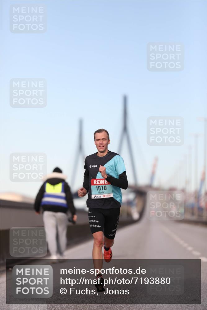 03.10.2024 - Köhlbrandbrückenlauf Fuchs,  Jonas http://msf.ph/oto/7193880 03.10.2024 09:32:45 Position 3 1010 meine-sportfotos.de