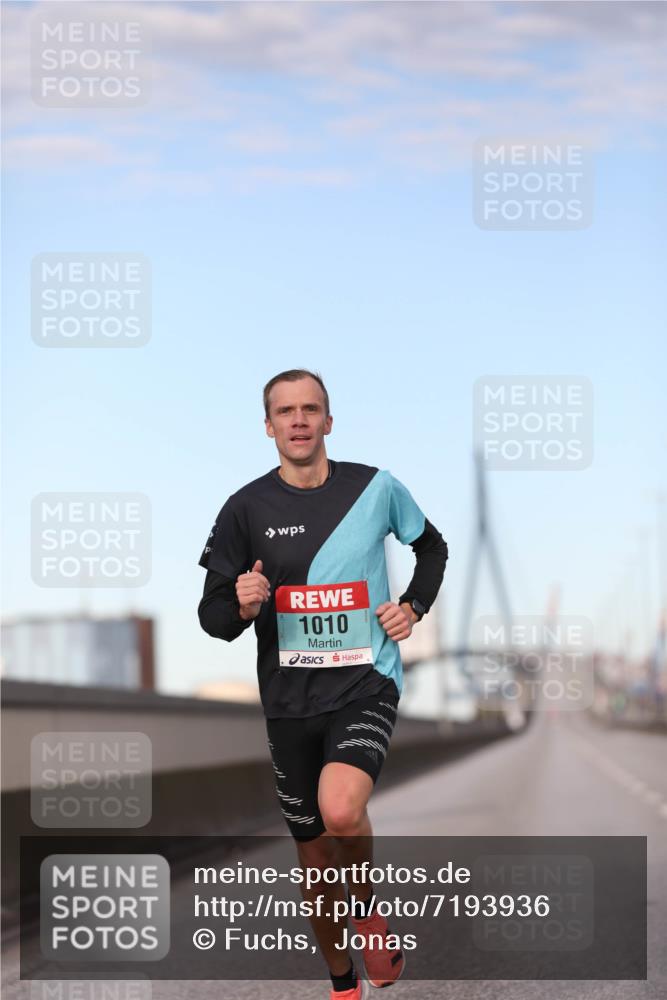 03.10.2024 - Köhlbrandbrückenlauf Fuchs,  Jonas http://msf.ph/oto/7193936 03.10.2024 09:32:47 Position 3 1010 meine-sportfotos.de
