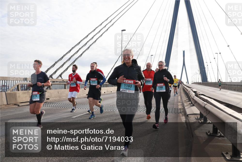03.10.2024 - Köhlbrandbrückenlauf Matties Gatica Varas http://msf.ph/oto/7194033 03.10.2024 09:27:50 Position 2 1819, 1272, 2018, 1103, 2092, 1566 meine-sportfotos.de