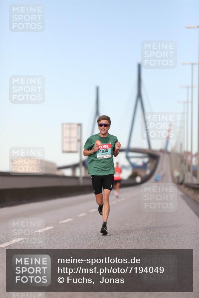 03.10.2024 - Köhlbrandbrückenlauf Fuchs,  Jonas http://msf.ph/oto/7194049 03.10.2024 09:34:03 Position 3 1038 meine-sportfotos.de