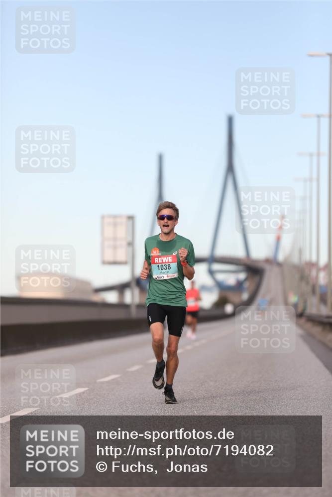 03.10.2024 - Köhlbrandbrückenlauf Fuchs,  Jonas http://msf.ph/oto/7194082 03.10.2024 09:34:03 Position 3 1038 meine-sportfotos.de