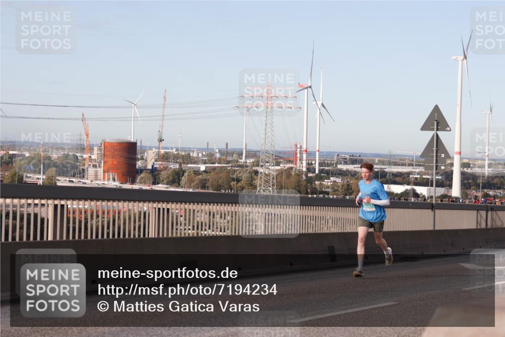 03.10.2024 - Köhlbrandbrückenlauf Matties Gatica Varas http://msf.ph/oto/7194234 03.10.2024 09:27:54 Position 2  meine-sportfotos.de