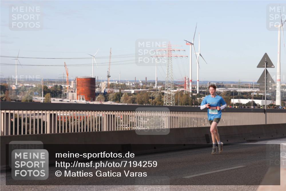 03.10.2024 - Köhlbrandbrückenlauf Matties Gatica Varas http://msf.ph/oto/7194259 03.10.2024 09:27:54 Position 2 1011 meine-sportfotos.de