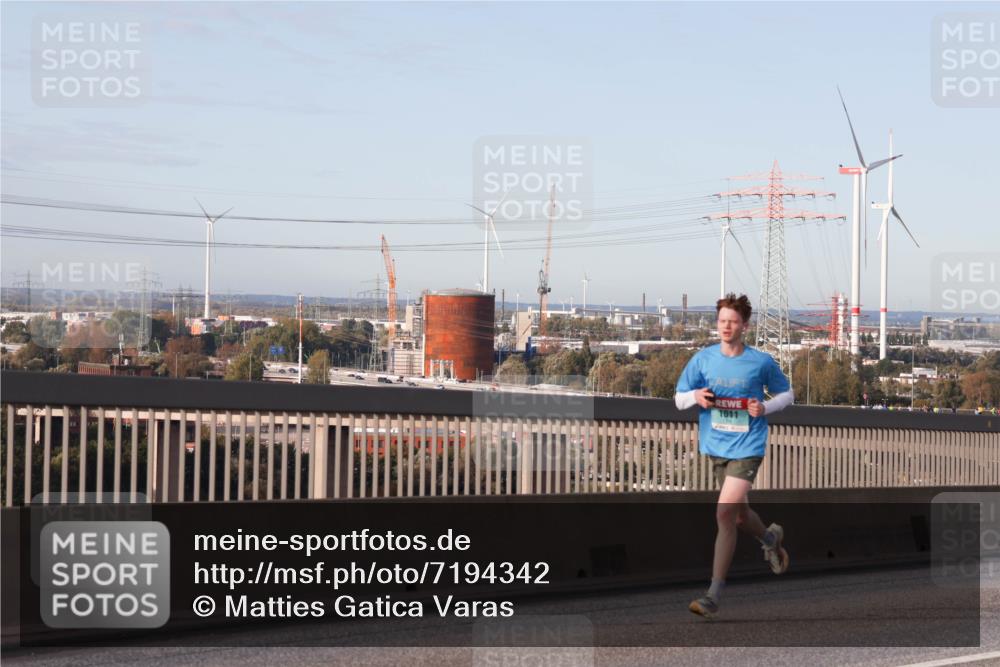 03.10.2024 - Köhlbrandbrückenlauf Matties Gatica Varas http://msf.ph/oto/7194342 03.10.2024 09:27:55 Position 2 1011 meine-sportfotos.de