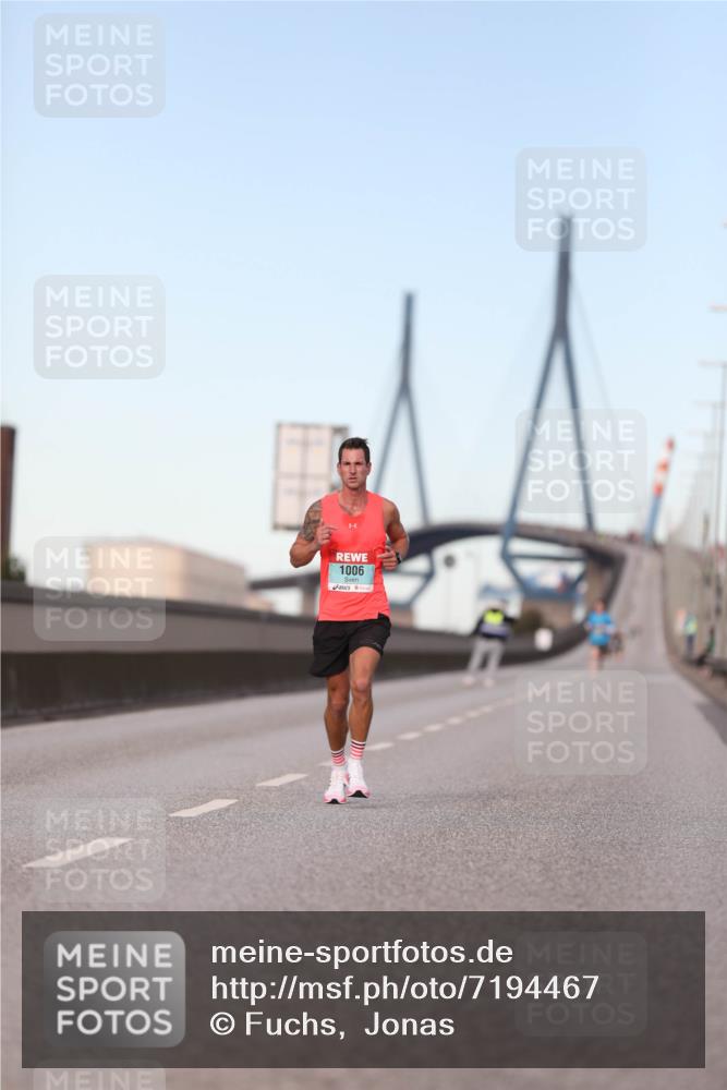 03.10.2024 - Köhlbrandbrückenlauf Fuchs,  Jonas http://msf.ph/oto/7194467 03.10.2024 09:34:14 Position 3 1006 meine-sportfotos.de