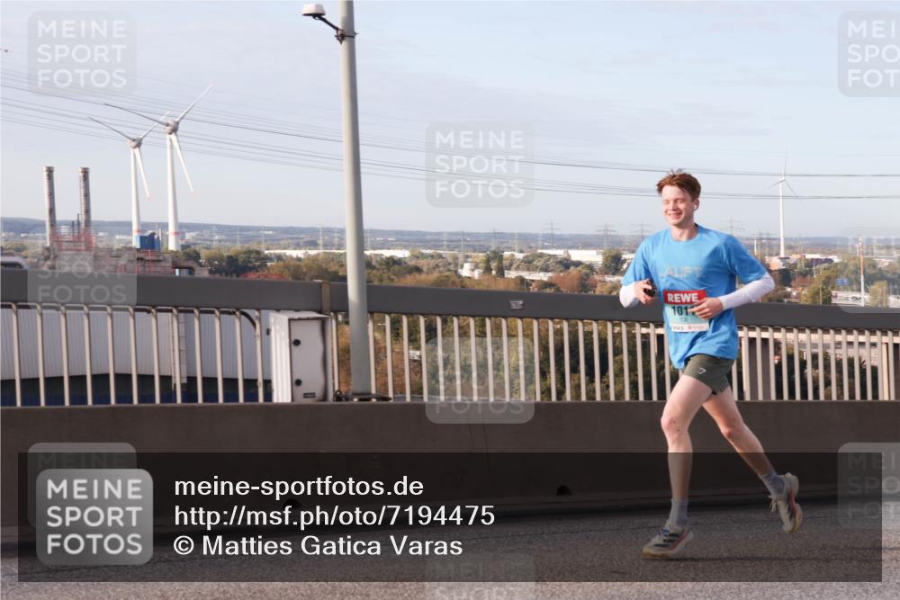 03.10.2024 - Köhlbrandbrückenlauf Matties Gatica Varas http://msf.ph/oto/7194475 03.10.2024 09:27:57 Position 2 101 meine-sportfotos.de