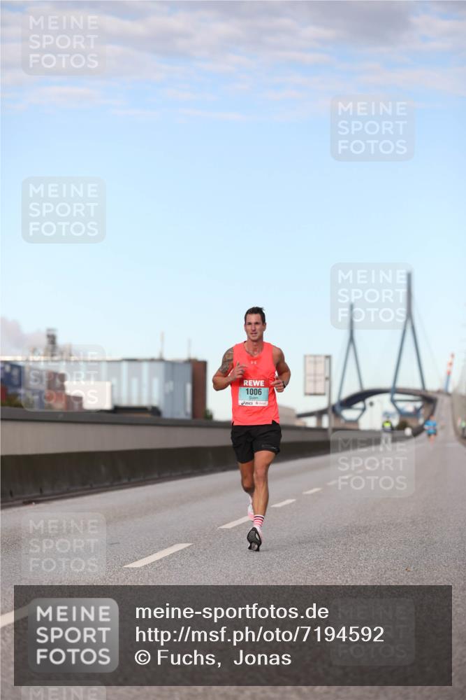 03.10.2024 - Köhlbrandbrückenlauf Fuchs,  Jonas http://msf.ph/oto/7194592 03.10.2024 09:34:17 Position 3 1006 meine-sportfotos.de