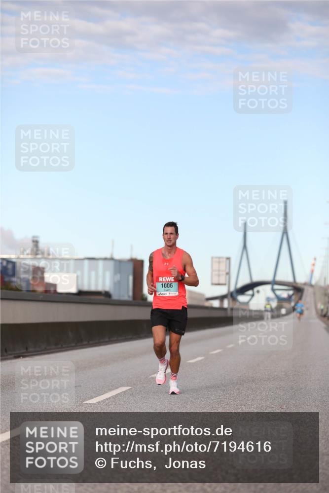 03.10.2024 - Köhlbrandbrückenlauf Fuchs,  Jonas http://msf.ph/oto/7194616 03.10.2024 09:34:17 Position 3 1006 meine-sportfotos.de