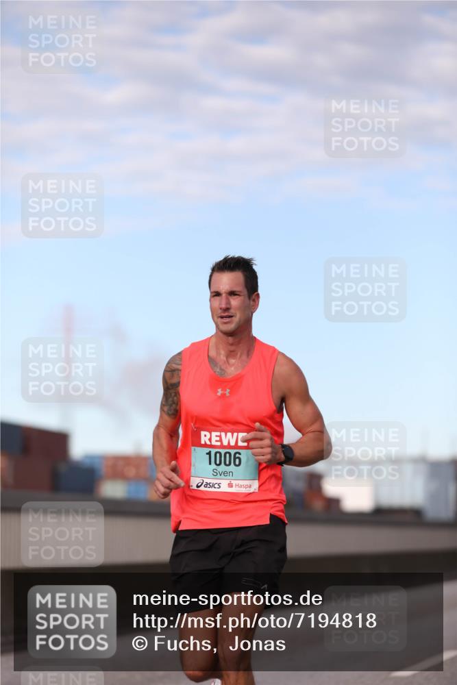 03.10.2024 - Köhlbrandbrückenlauf Fuchs,  Jonas http://msf.ph/oto/7194818 03.10.2024 09:34:19 Position 3 1006 meine-sportfotos.de