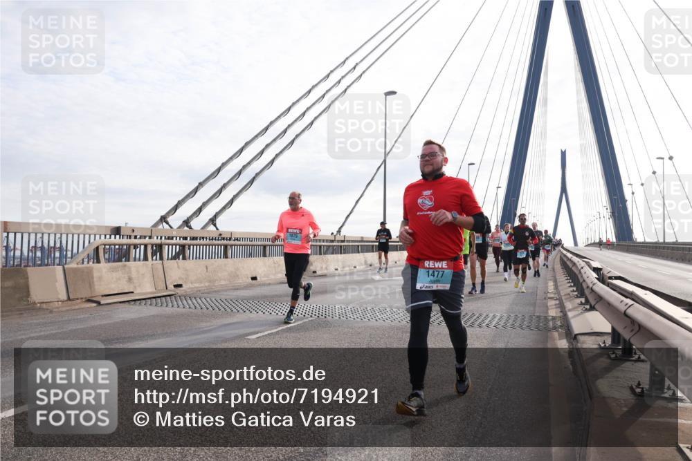 03.10.2024 - Köhlbrandbrückenlauf Matties Gatica Varas http://msf.ph/oto/7194921 03.10.2024 09:28:02 Position 2 1875, 1477 meine-sportfotos.de