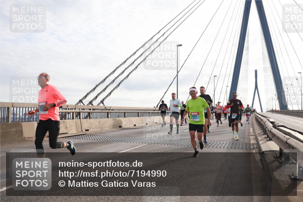 03.10.2024 - Köhlbrandbrückenlauf Matties Gatica Varas http://msf.ph/oto/7194990 03.10.2024 09:28:03 Position 2 187, 1473 meine-sportfotos.de