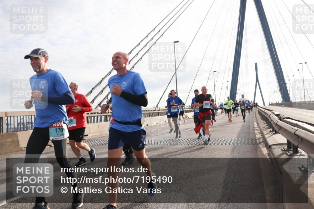 03.10.2024 - Köhlbrandbrückenlauf Matties Gatica Varas http://msf.ph/oto/7195490 03.10.2024 09:28:13 Position 2 2815, 2, 8, 1709, 2042, 2015, 28, 2233 meine-sportfotos.de