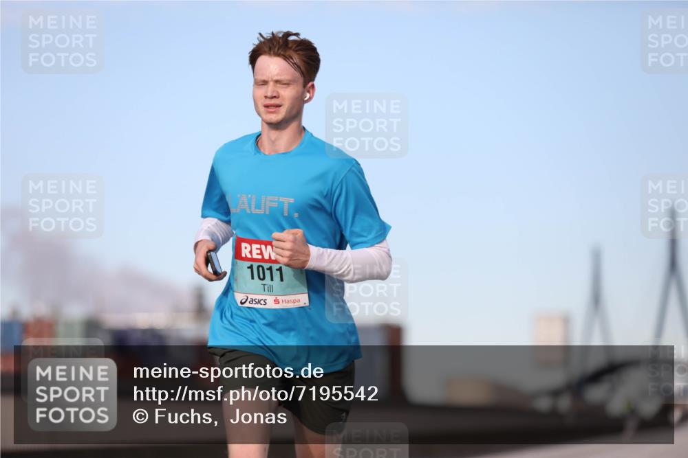 03.10.2024 - Köhlbrandbrückenlauf Fuchs,  Jonas http://msf.ph/oto/7195542 03.10.2024 09:34:40 Position 3 1011 meine-sportfotos.de