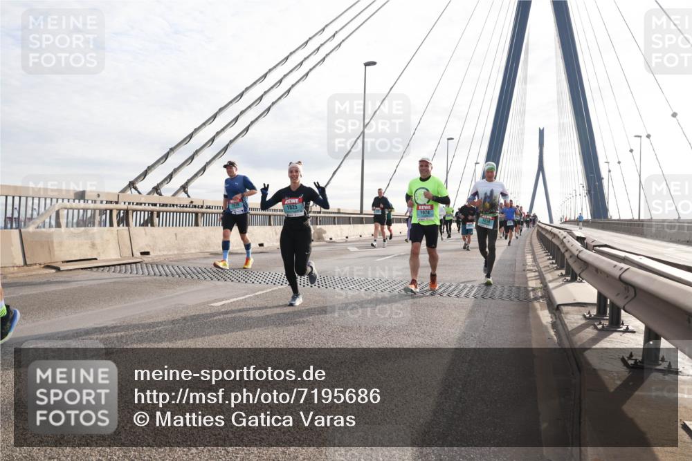 03.10.2024 - Köhlbrandbrückenlauf Matties Gatica Varas http://msf.ph/oto/7195686 03.10.2024 09:28:15 Position 2 1825, 1974 meine-sportfotos.de