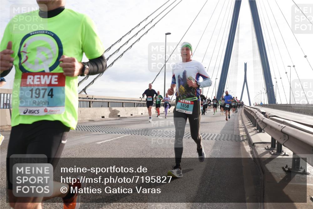 03.10.2024 - Köhlbrandbrückenlauf Matties Gatica Varas http://msf.ph/oto/7195827 03.10.2024 09:28:17 Position 2 1974, 1658 meine-sportfotos.de