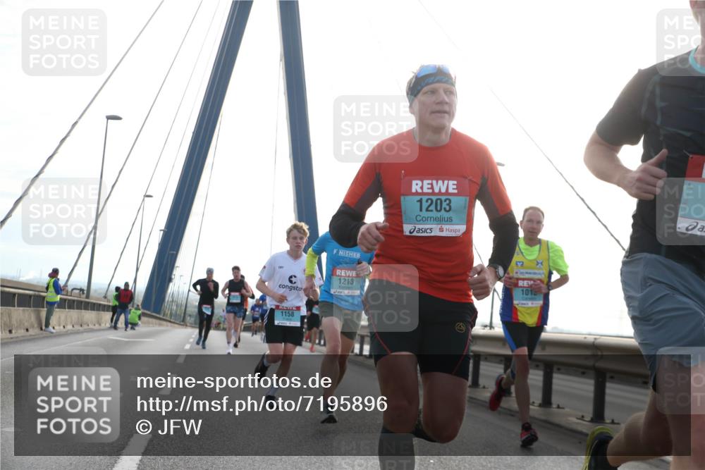 03.10.2024 - Köhlbrandbrückenlauf Jannik Wohlers http://msf.ph/oto/7195896 03.10.2024 09:19:31 Position 1 1213, 1158, 1203, 512, 1013 meine-sportfotos.de