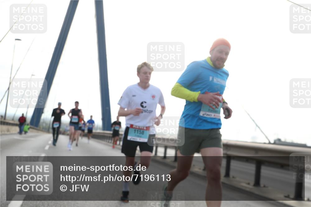 03.10.2024 - Köhlbrandbrückenlauf Jannik Wohlers http://msf.ph/oto/7196113 03.10.2024 09:19:32 Position 1 1158 meine-sportfotos.de