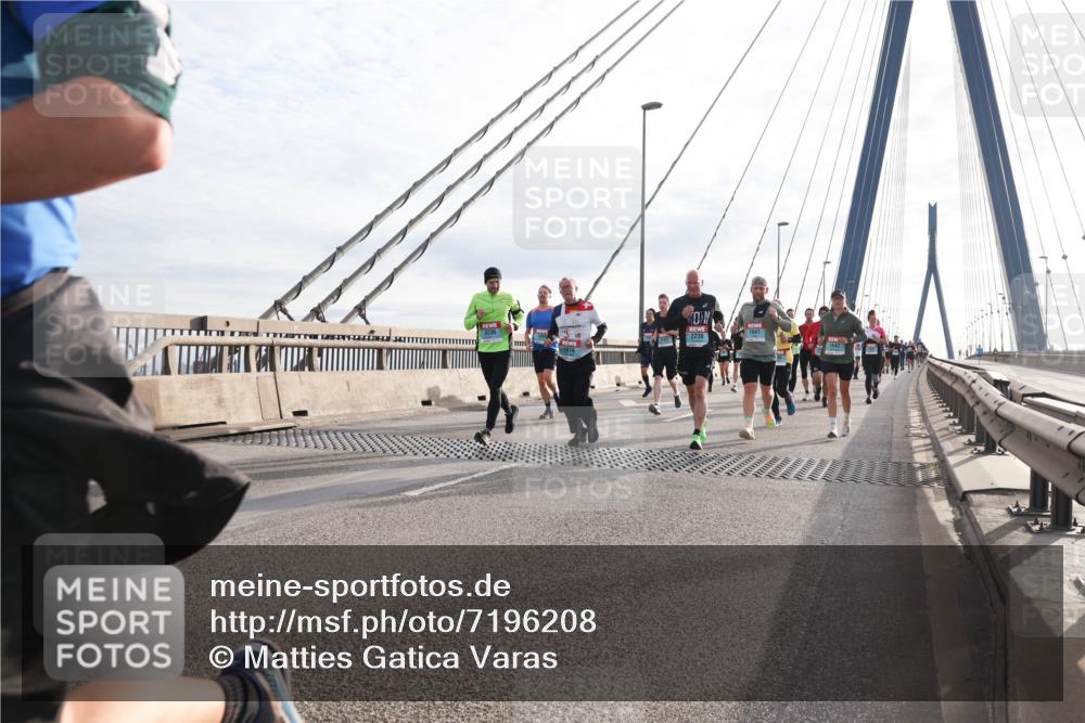 03.10.2024 - Köhlbrandbrückenlauf Matties Gatica Varas http://msf.ph/oto/7196208 03.10.2024 09:28:22 Position 2 35, 1874, 2238, 1641 meine-sportfotos.de