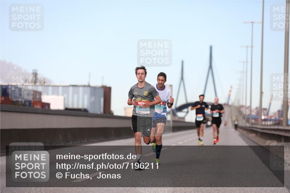 03.10.2024 - Köhlbrandbrückenlauf Fuchs,  Jonas http://msf.ph/oto/7196211 03.10.2024 09:35:15 Position 3 36, 012 meine-sportfotos.de