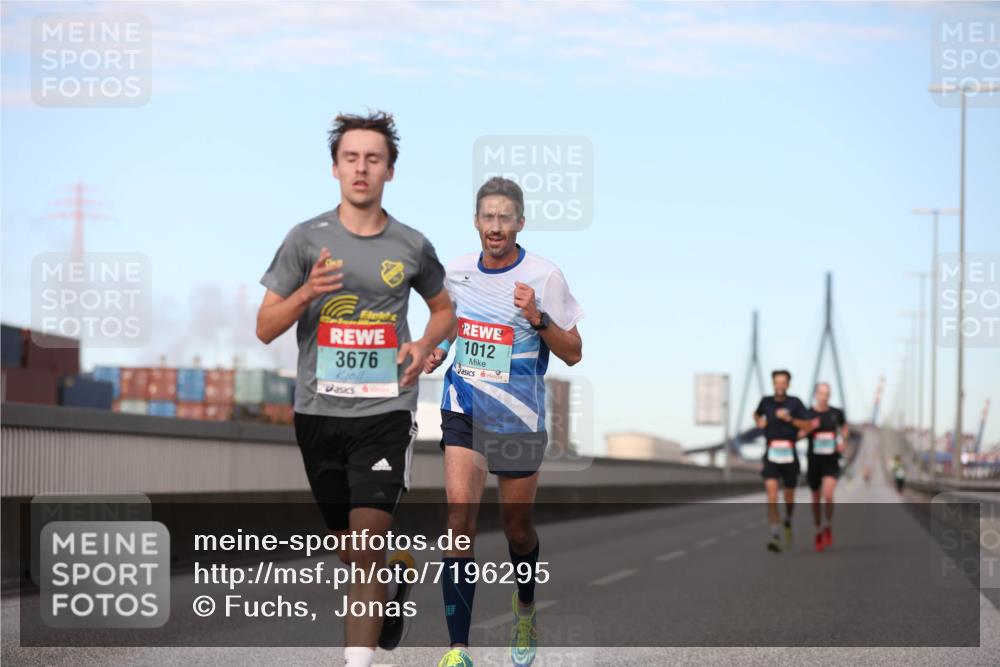 03.10.2024 - Köhlbrandbrückenlauf Fuchs,  Jonas http://msf.ph/oto/7196295 03.10.2024 09:35:18 Position 3 3676, 1012 meine-sportfotos.de