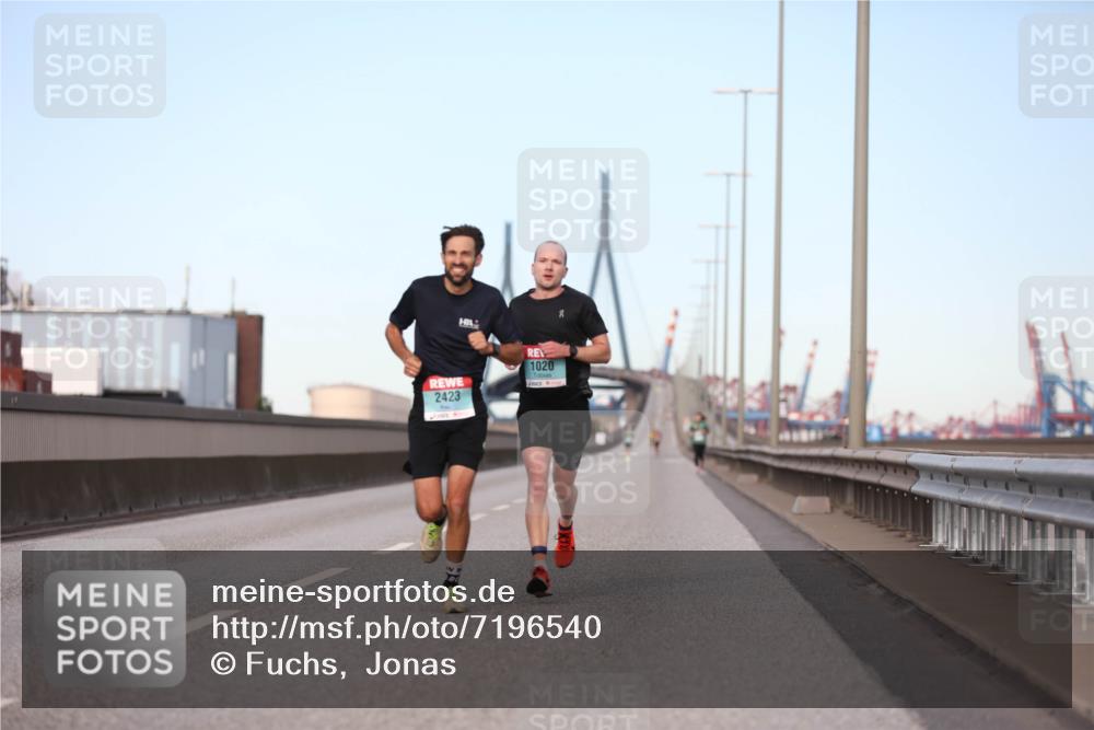03.10.2024 - Köhlbrandbrückenlauf Fuchs,  Jonas http://msf.ph/oto/7196540 03.10.2024 09:35:20 Position 3 1020, 2423 meine-sportfotos.de