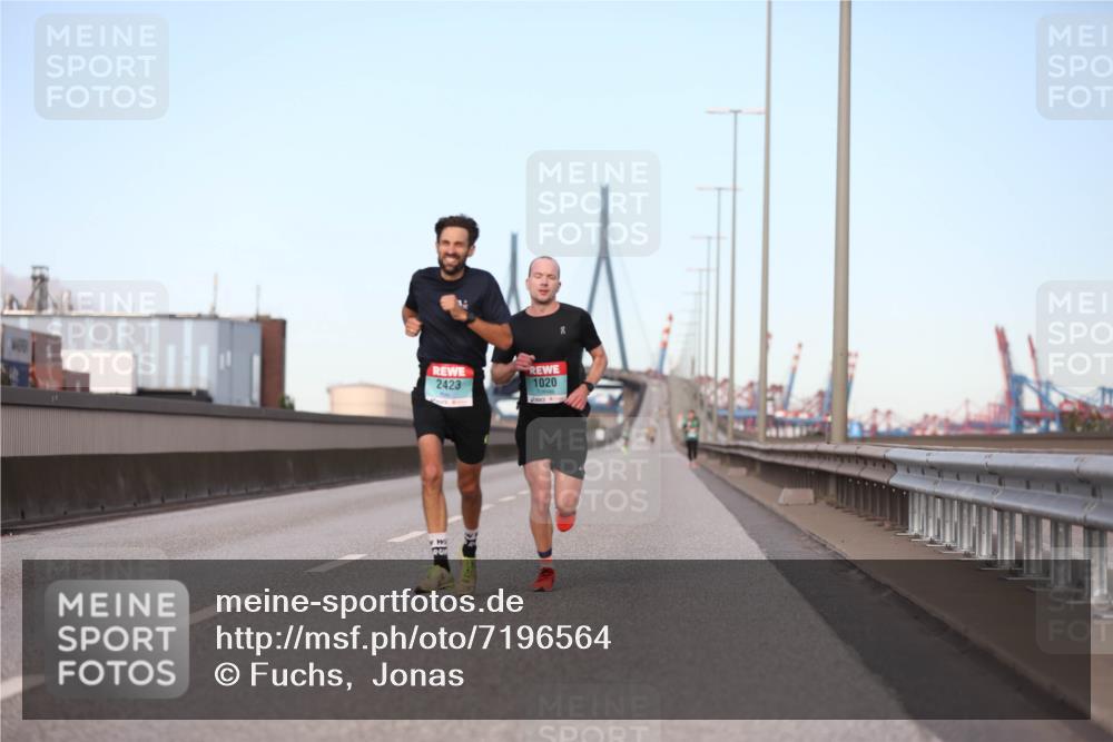 03.10.2024 - Köhlbrandbrückenlauf Fuchs,  Jonas http://msf.ph/oto/7196564 03.10.2024 09:35:20 Position 3 2423, 1020 meine-sportfotos.de