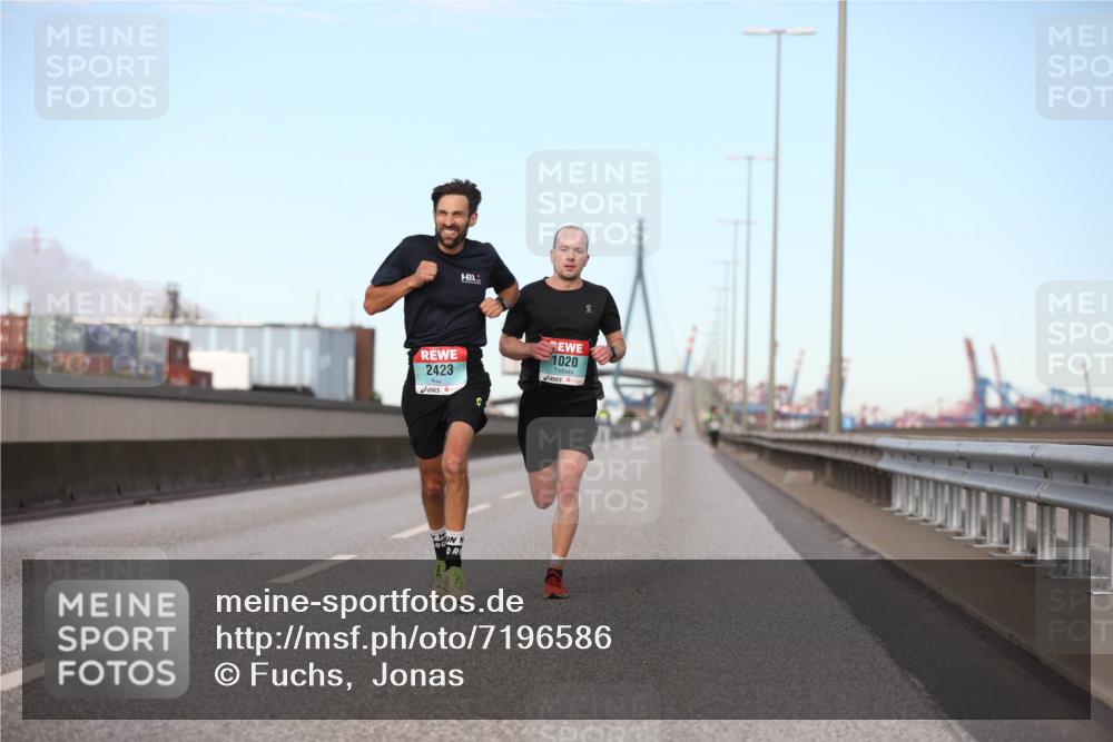 03.10.2024 - Köhlbrandbrückenlauf Fuchs,  Jonas http://msf.ph/oto/7196586 03.10.2024 09:35:21 Position 3 2423, 1020 meine-sportfotos.de