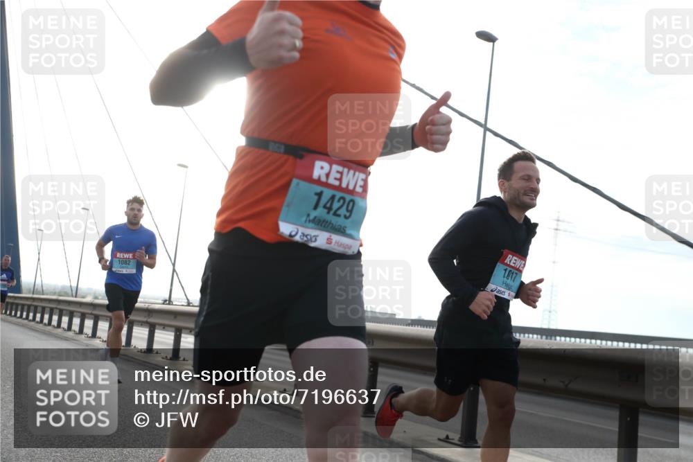 03.10.2024 - Köhlbrandbrückenlauf Jannik Wohlers http://msf.ph/oto/7196637 03.10.2024 09:19:37 Position 1 1082, 1429, 1017 meine-sportfotos.de