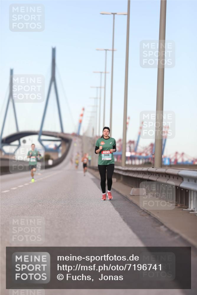 03.10.2024 - Köhlbrandbrückenlauf Fuchs,  Jonas http://msf.ph/oto/7196741 03.10.2024 09:35:42 Position 3 3006 meine-sportfotos.de