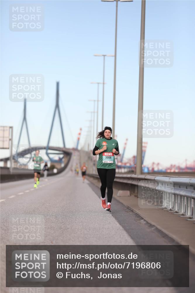 03.10.2024 - Köhlbrandbrückenlauf Fuchs,  Jonas http://msf.ph/oto/7196806 03.10.2024 09:35:45 Position 3 3006 meine-sportfotos.de