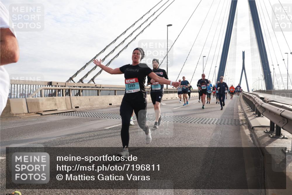 03.10.2024 - Köhlbrandbrückenlauf Matties Gatica Varas http://msf.ph/oto/7196811 03.10.2024 09:28:33 Position 2 2395, 2005 meine-sportfotos.de