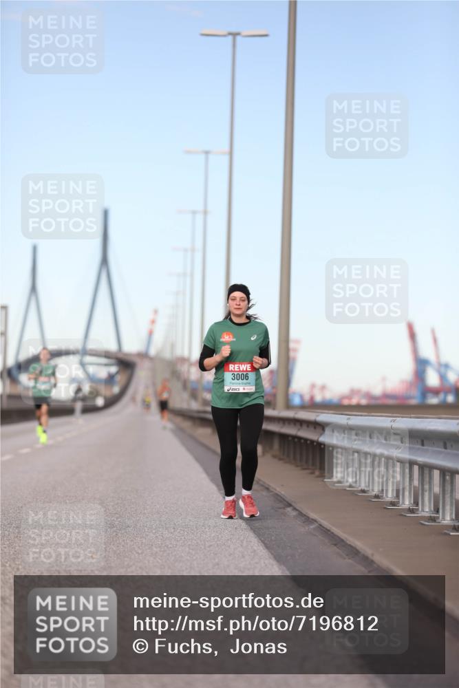 03.10.2024 - Köhlbrandbrückenlauf Fuchs,  Jonas http://msf.ph/oto/7196812 03.10.2024 09:35:47 Position 3 3006 meine-sportfotos.de