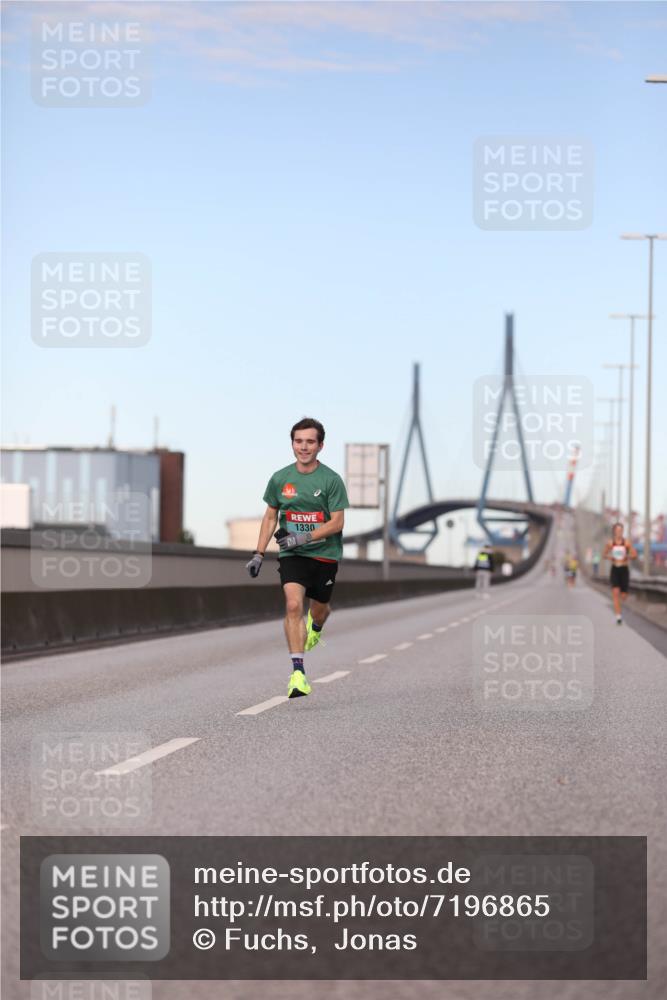 03.10.2024 - Köhlbrandbrückenlauf Fuchs,  Jonas http://msf.ph/oto/7196865 03.10.2024 09:35:54 Position 3 1330 meine-sportfotos.de