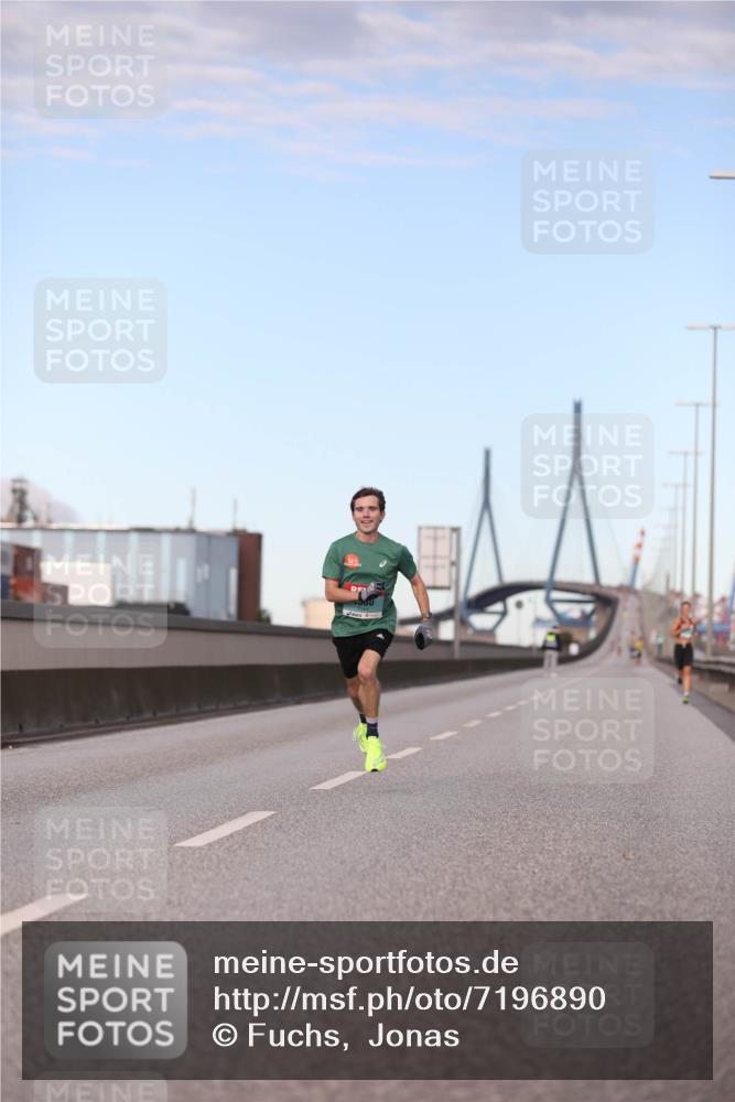 03.10.2024 - Köhlbrandbrückenlauf Fuchs,  Jonas http://msf.ph/oto/7196890 03.10.2024 09:35:55 Position 3  meine-sportfotos.de