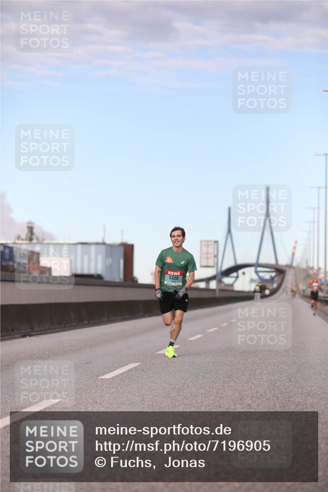 03.10.2024 - Köhlbrandbrückenlauf Fuchs,  Jonas http://msf.ph/oto/7196905 03.10.2024 09:35:55 Position 3 1330 meine-sportfotos.de