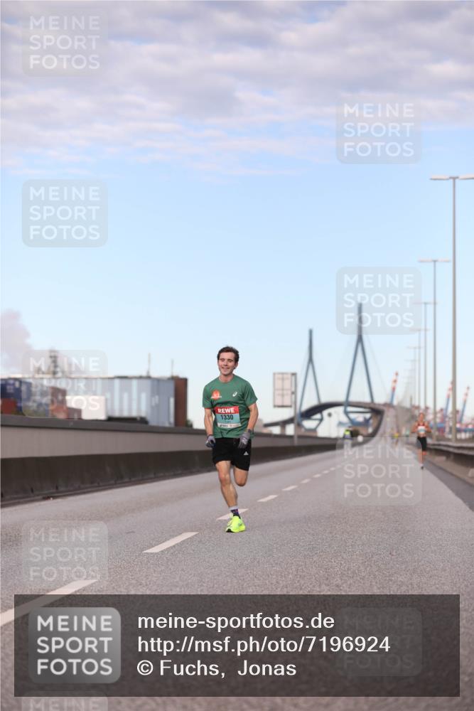 03.10.2024 - Köhlbrandbrückenlauf Fuchs,  Jonas http://msf.ph/oto/7196924 03.10.2024 09:35:55 Position 3 1330 meine-sportfotos.de