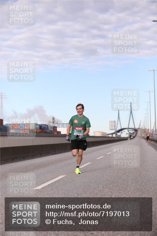 03.10.2024 - Köhlbrandbrückenlauf Fuchs,  Jonas http://msf.ph/oto/7197013 03.10.2024 09:35:56 Position 3 1330 meine-sportfotos.de