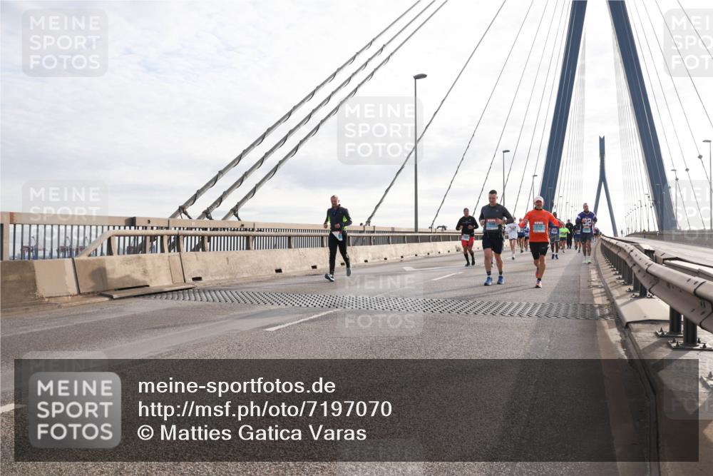 03.10.2024 - Köhlbrandbrückenlauf Matties Gatica Varas http://msf.ph/oto/7197070 03.10.2024 09:28:38 Position 2  meine-sportfotos.de