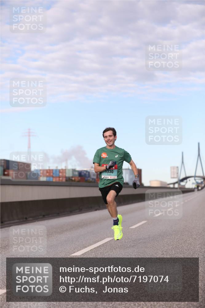 03.10.2024 - Köhlbrandbrückenlauf Fuchs,  Jonas http://msf.ph/oto/7197074 03.10.2024 09:35:56 Position 3 1330 meine-sportfotos.de